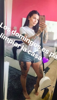 Kat Flores feet photo 13