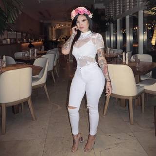 Kat Flores feet photo 9