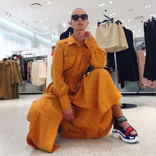 Kat Ginsburg feet photo thumbnail