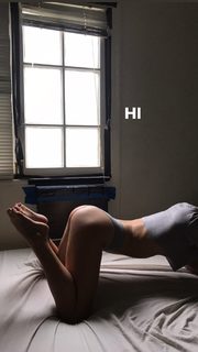 Kat Ginsburg feet photo thumbnail