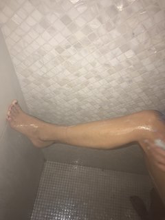 Kat Ginsburg feet photo thumbnail