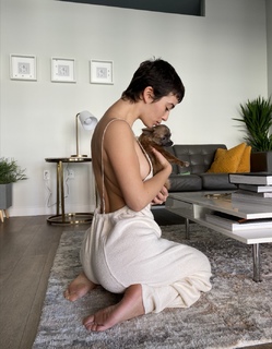 Kat Ginsburg feet photo thumbnail