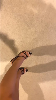 Kat Ginsburg feet photo thumbnail