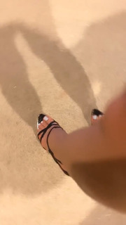 Kat Ginsburg feet photo thumbnail
