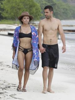 Kat Graham feet photo thumbnail
