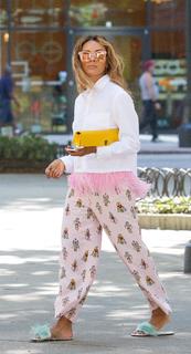 Kat Graham feet photo thumbnail