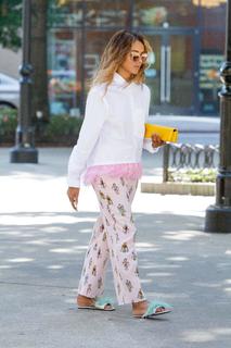 Kat Graham feet photo thumbnail