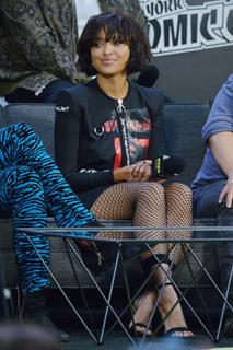 Kat Graham feet photo thumbnail
