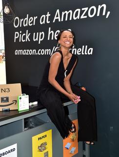 Kat Graham feet photo thumbnail