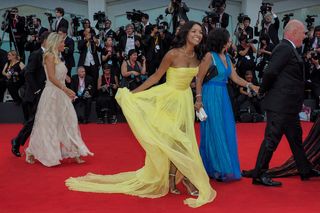 Kat Graham feet photo thumbnail