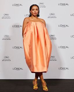 Kat Graham feet photo thumbnail
