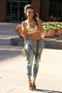 Kat Graham feet photo thumbnail