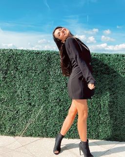 Kat Stickler feet photo thumbnail