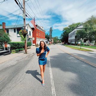 Kat Stickler feet photo thumbnail