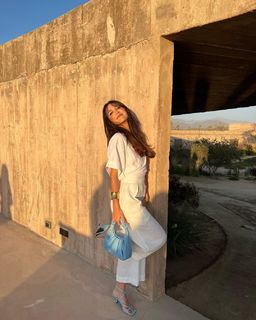 Kat Stickler feet photo thumbnail