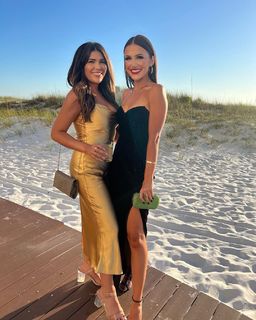 Kat Stickler feet photo thumbnail