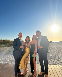 Kat Stickler feet photo thumbnail