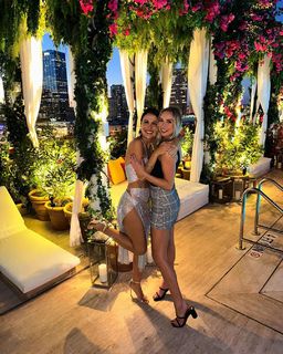 Kat Stickler feet photo thumbnail