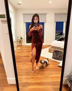 Kat Stickler feet photo thumbnail