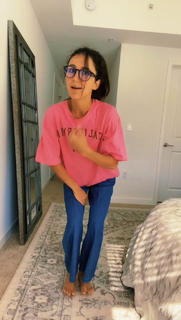 Kat Stickler feet photo thumbnail