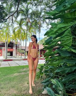 Kat Stickler feet photo thumbnail