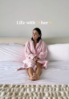Kat Stickler feet photo thumbnail