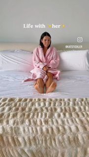Kat Stickler feet photo 2