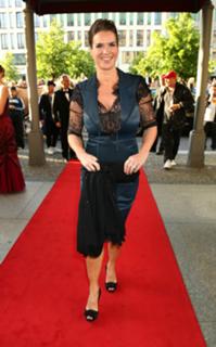 Katarina Witt feet photo thumbnail