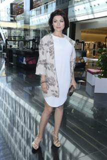 Katarzyna Cichopek feet photo thumbnail