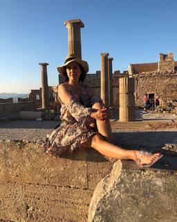 Katarzyna Cichopek feet photo thumbnail