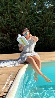 Katarzyna Cichopek feet photo thumbnail