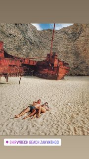 Katarzyna Cichopek feet photo thumbnail