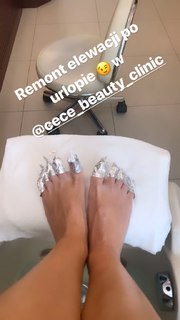 Katarzyna Cichopek feet photo thumbnail