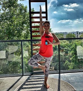 Katarzyna Cichopek feet photo thumbnail