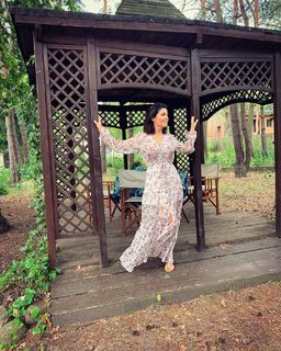 Katarzyna Cichopek feet photo thumbnail