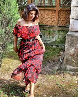 Katarzyna Cichopek feet photo thumbnail