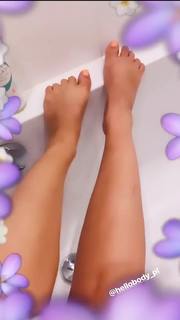 Katarzyna Cichopek feet photo thumbnail