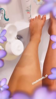 Katarzyna Cichopek feet photo thumbnail