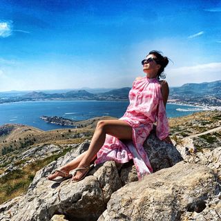 Katarzyna Cichopek feet photo thumbnail