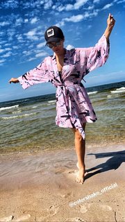 Katarzyna Cichopek feet photo thumbnail