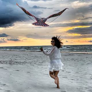 Katarzyna Cichopek feet photo thumbnail