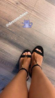 Katarzyna Cichopek feet photo thumbnail