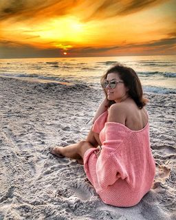 Katarzyna Cichopek feet photo thumbnail