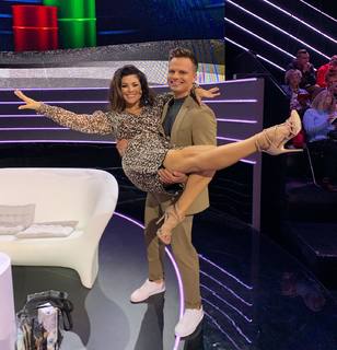 Katarzyna Cichopek feet photo thumbnail