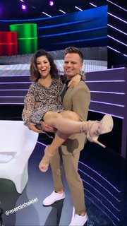 Katarzyna Cichopek feet photo thumbnail