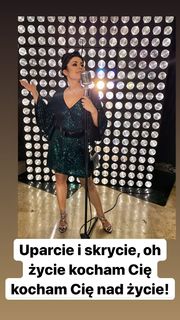 Katarzyna Cichopek feet photo thumbnail