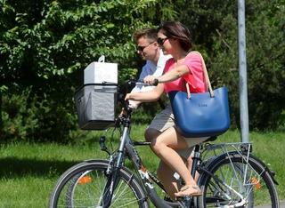 Katarzyna Cichopek feet photo thumbnail