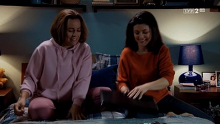 Katarzyna Cichopek feet photo thumbnail