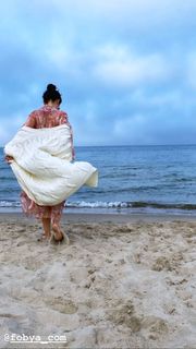 Katarzyna Cichopek feet photo thumbnail