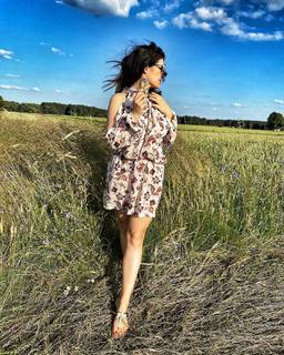 Katarzyna Cichopek feet photo thumbnail